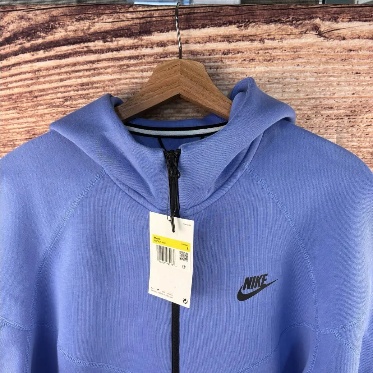 Nike clothing - Black (UPC: 0196609960736) 2