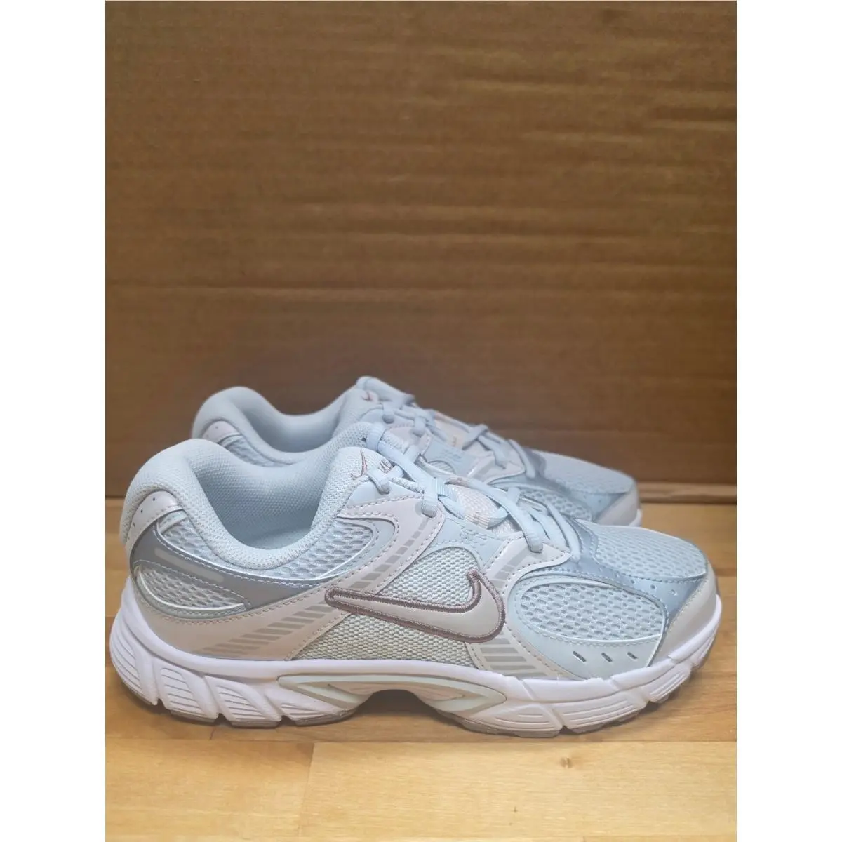 Nike shoes - HQ6411 400 - White 1
