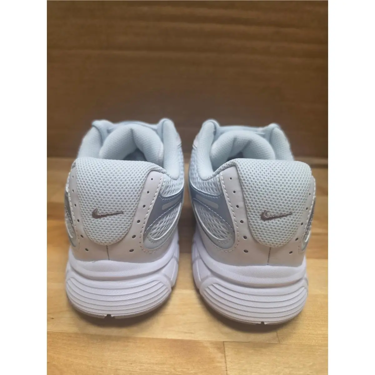Nike shoes - HQ6411 400 - White 3
