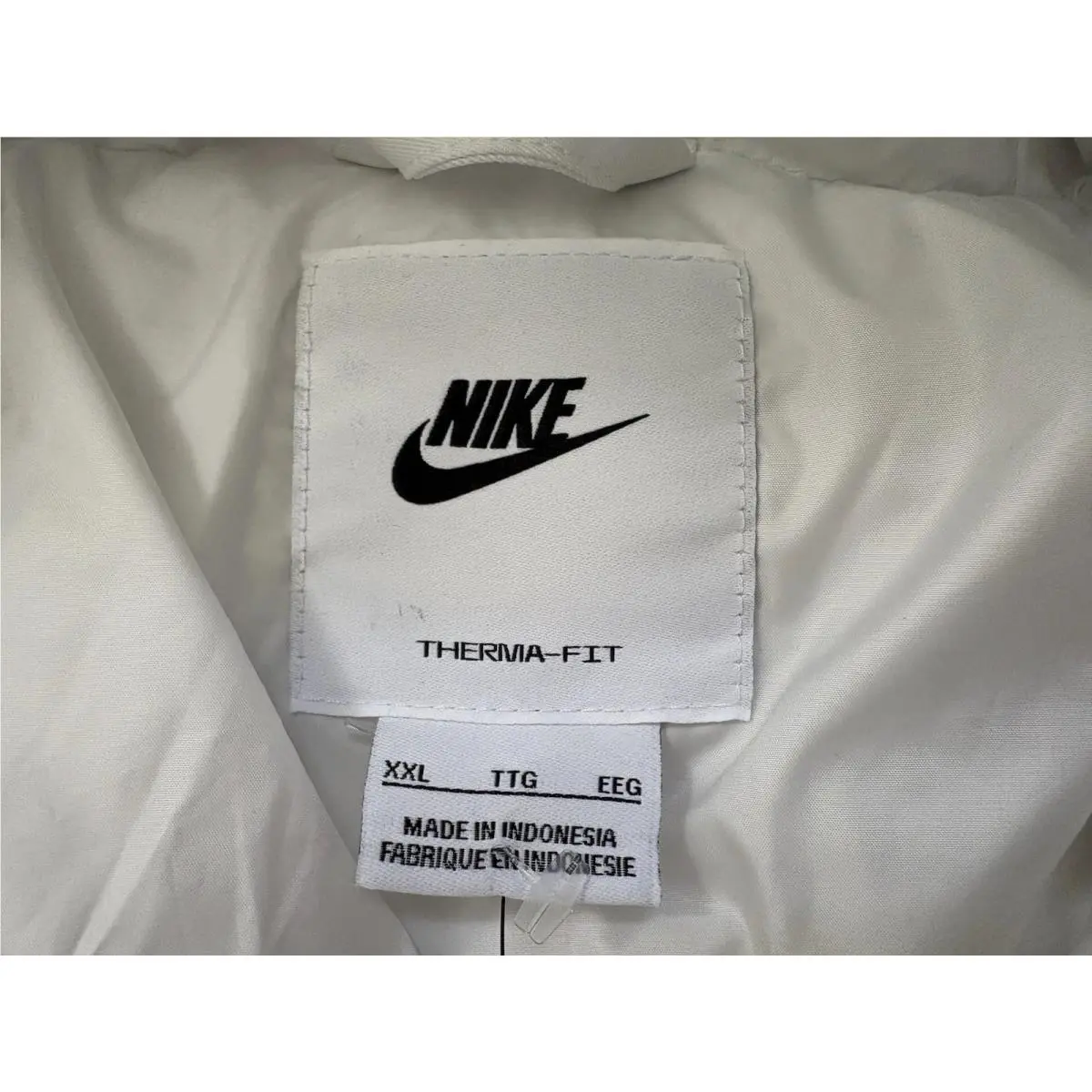 Nike clothing - Summit White 1