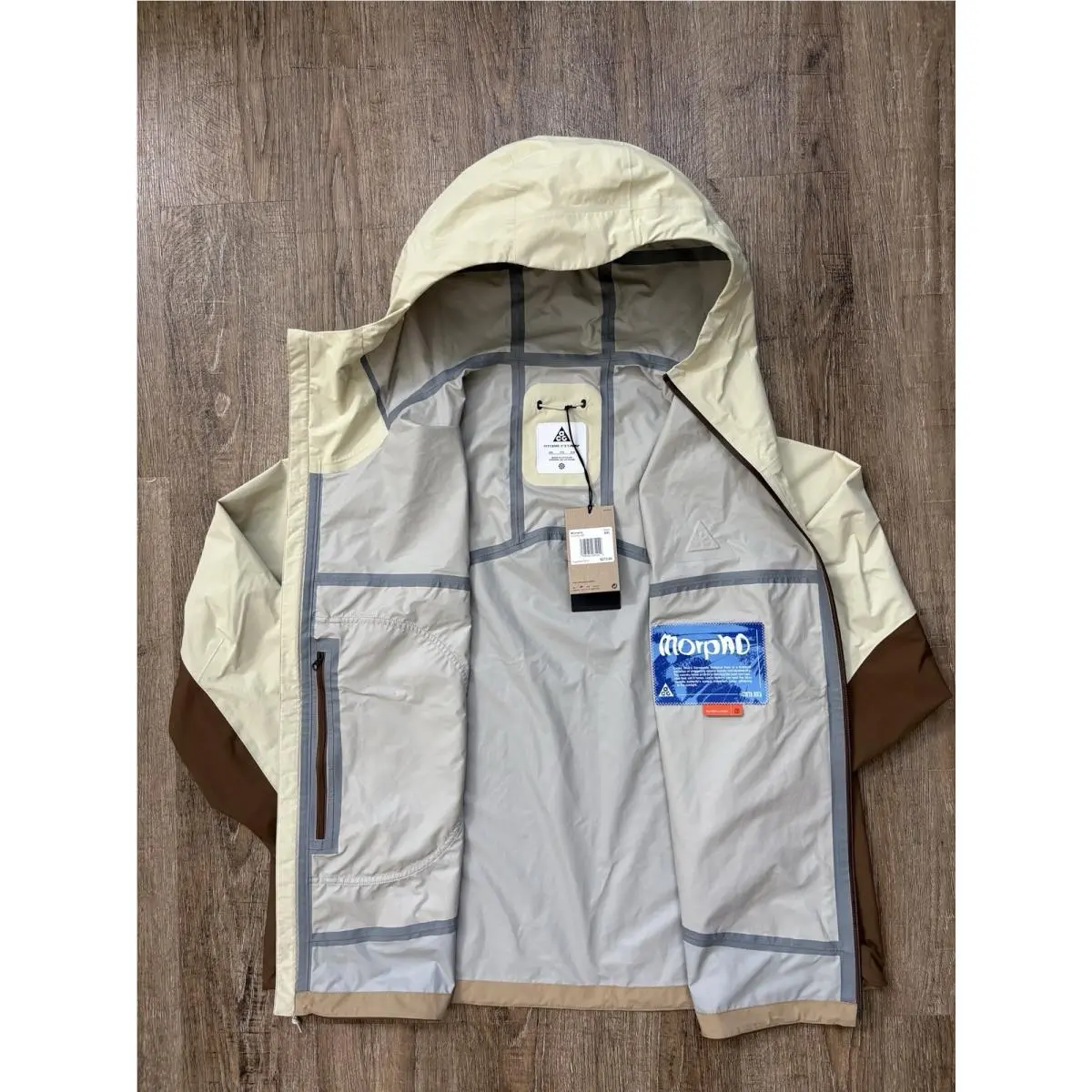 Nike clothing - Beige (UPC: 0198482034009) 1