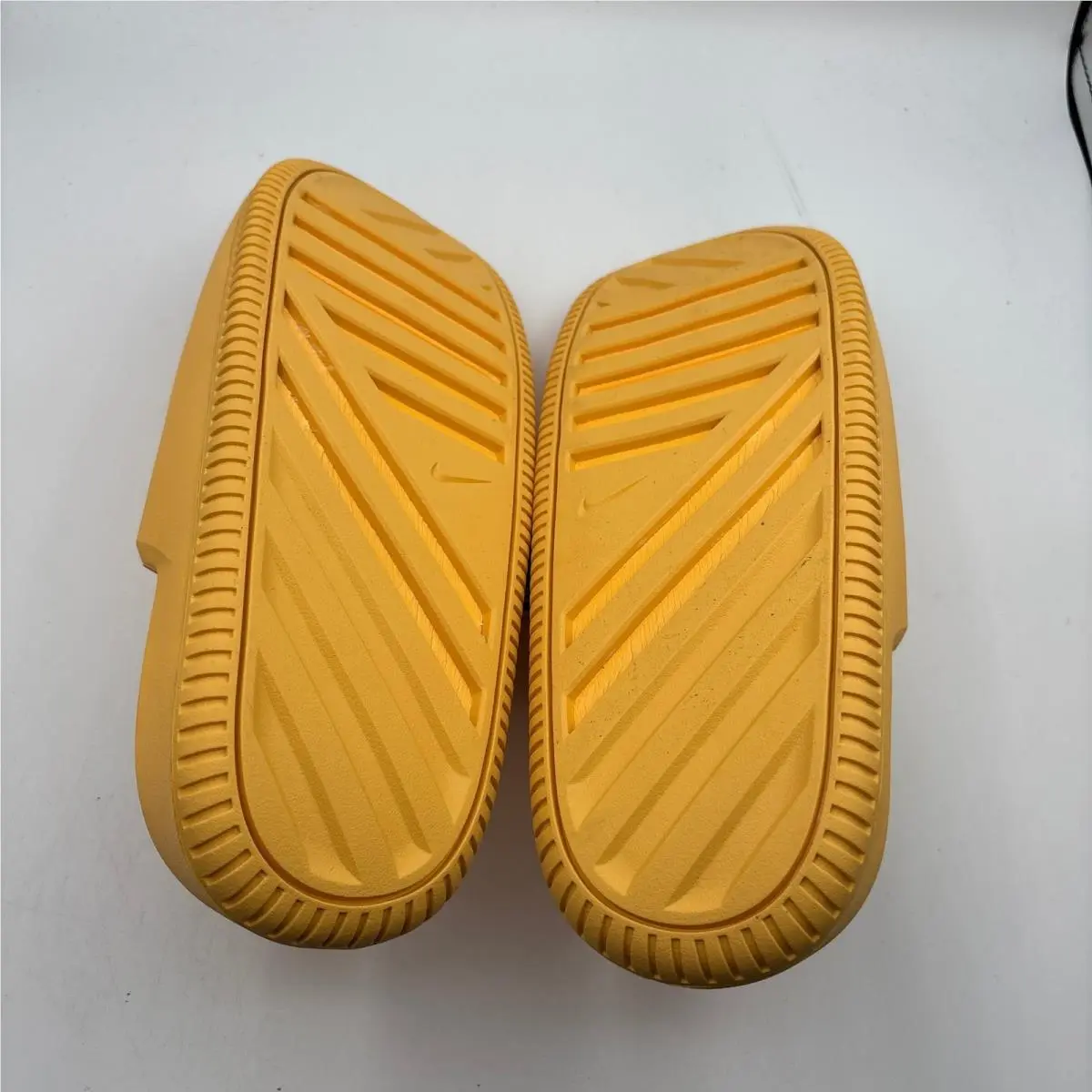 Nike shoes - Nike Calm Slide 2.0 - Calm Slide - Yellow 4