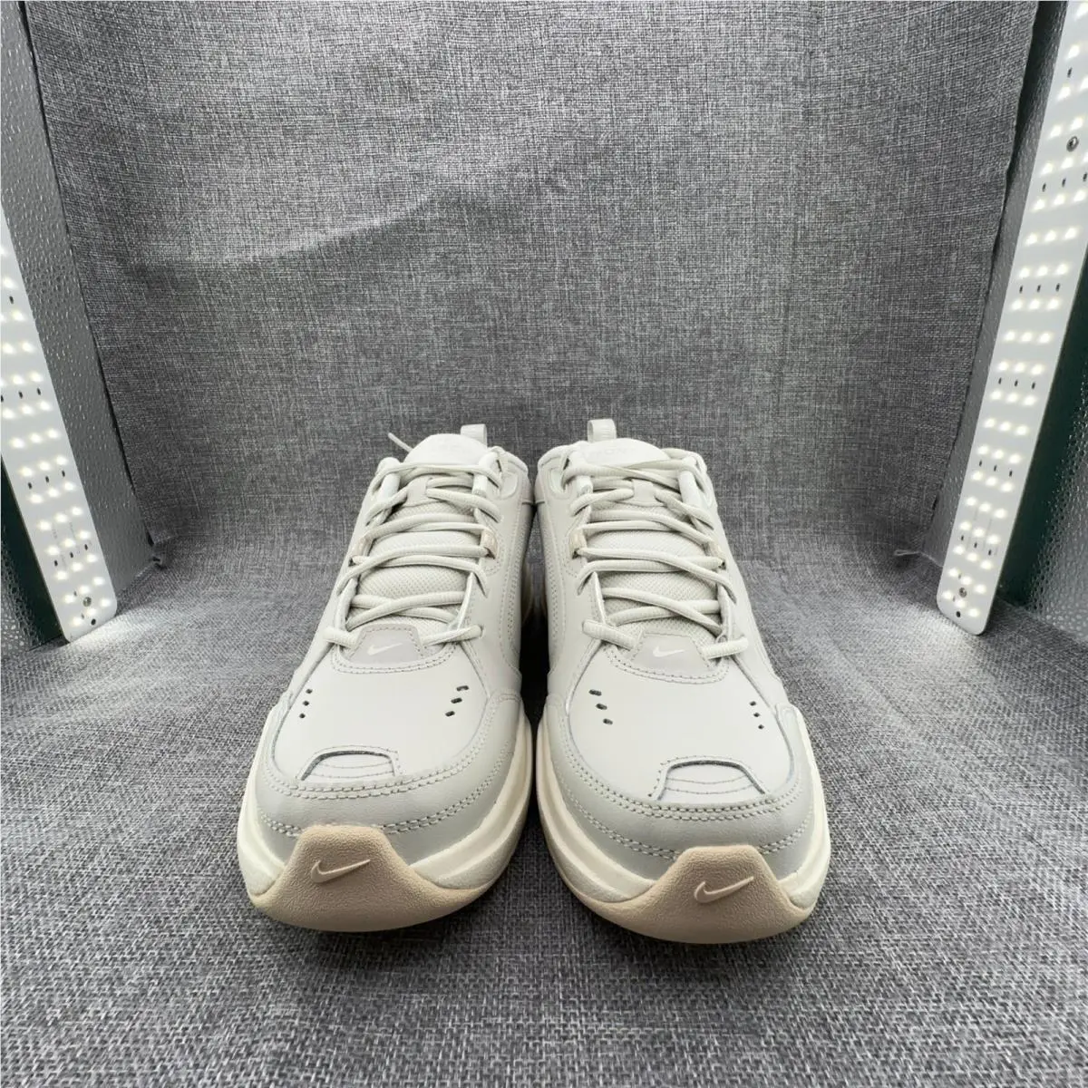 Nike shoes - Nike Air Monarch IV - Air Monarch - Ivory 1