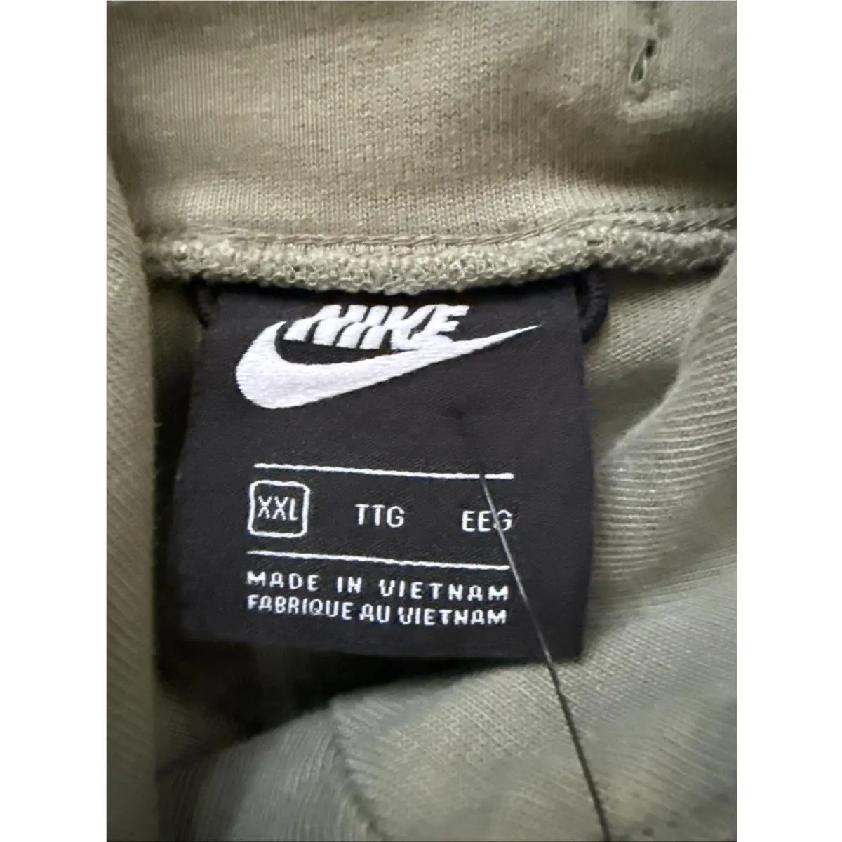 Nike clothing - Green (UPC: 194956082767) 9