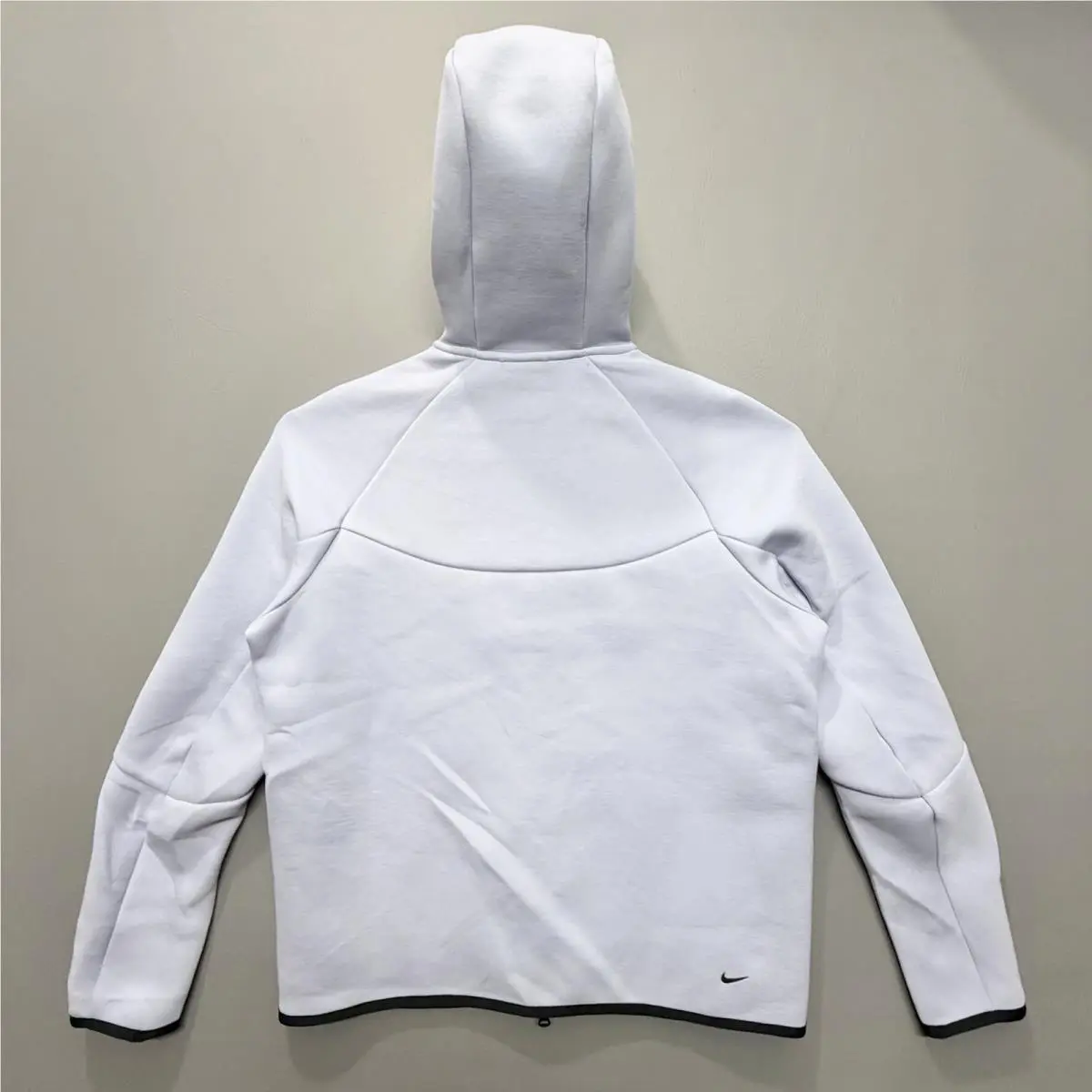 Nike clothing - Nike Tech Windrunner - Tech Windrunner - HV0949-030 - Gray 4