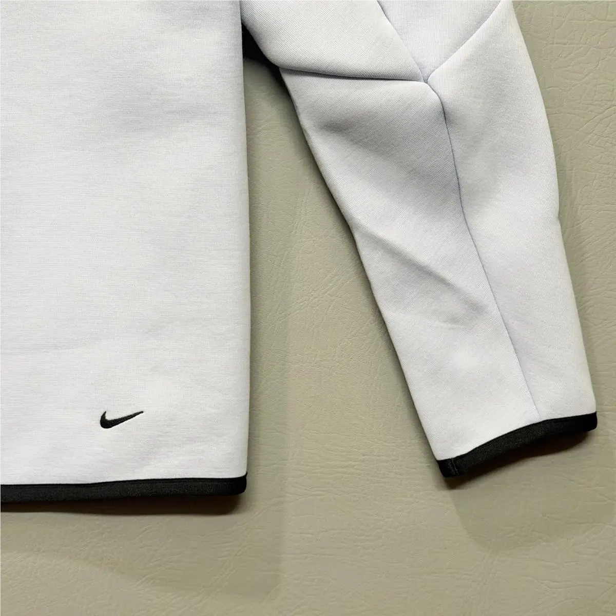 Nike clothing - Nike Tech Windrunner - Tech Windrunner - HV0949-030 - Gray 5