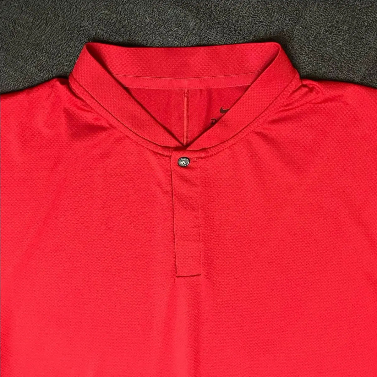 Nike clothing - Nike Tiger Woods Dry ADV Blade Mock - Sunday Red Black 1