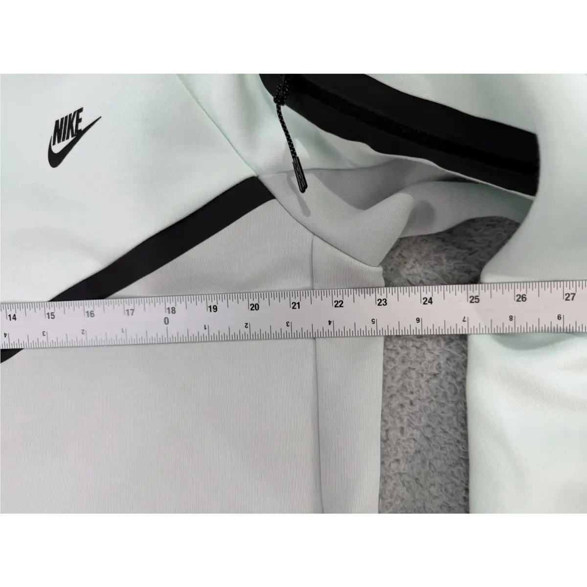 Nike clothing - Mint / Grey-Black (UPC: 198731682647) 7