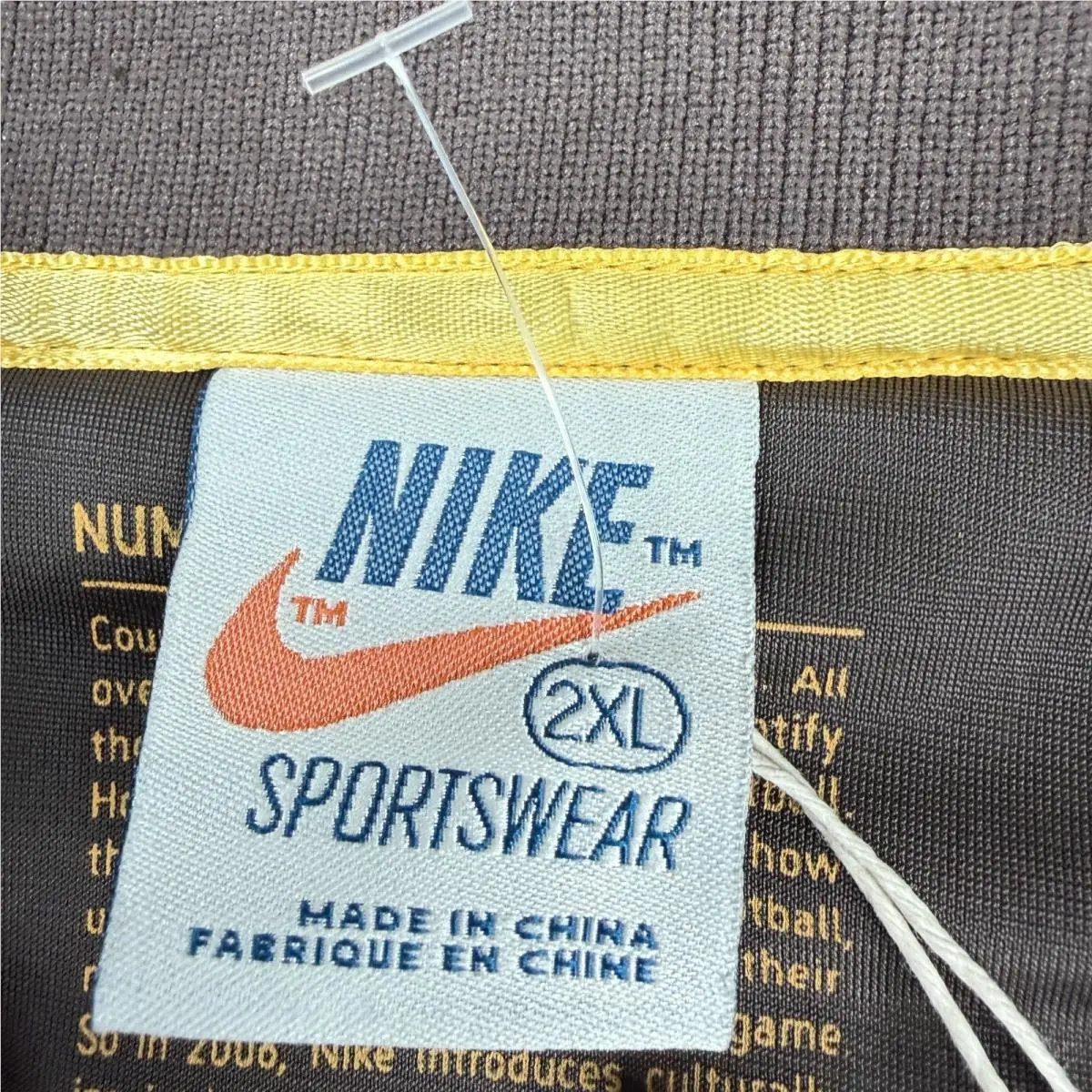 Nike clothing - Brown 4