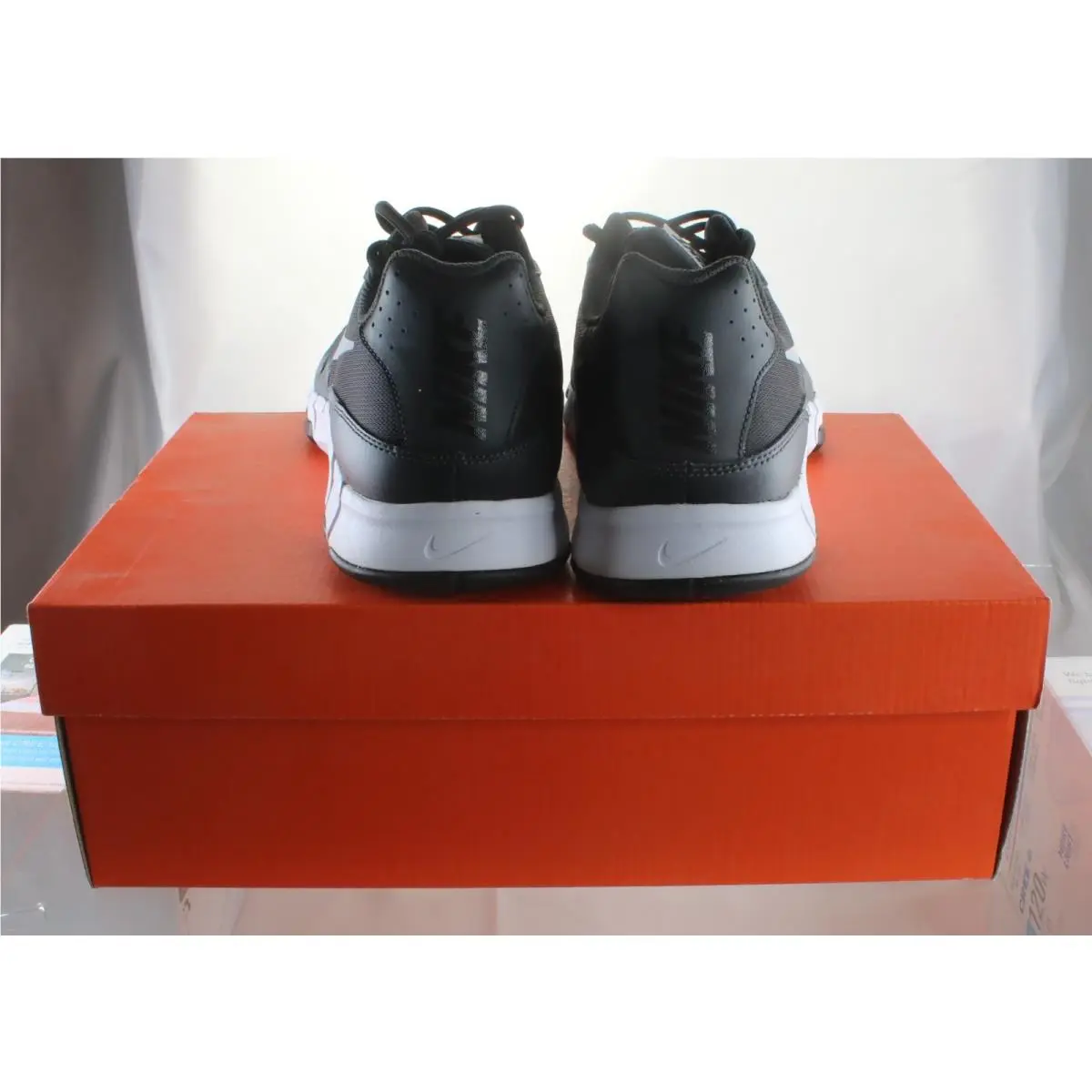 Nike shoes - 684701004 - 684701004 - Black (UPC: 823229521718) 2