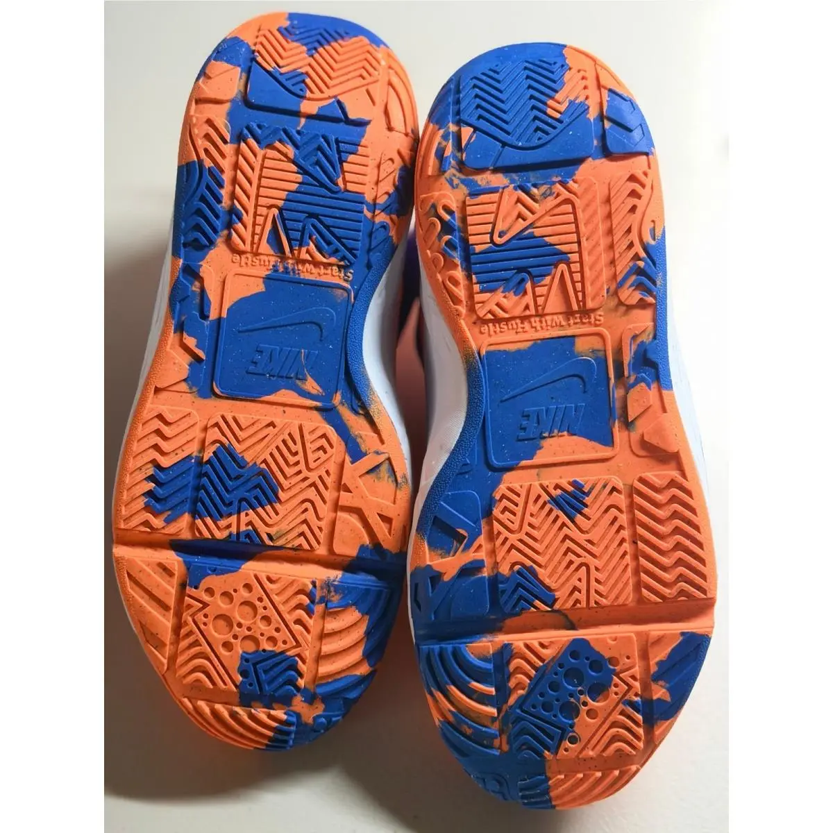 Nike shoes - Orange 4
