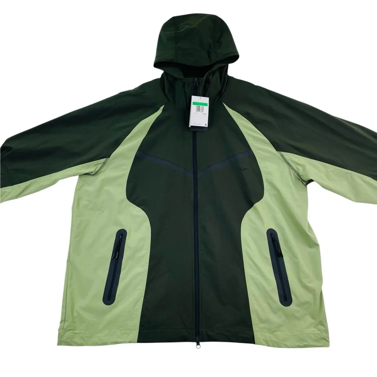 Nike clothing - Nike Tech Dri-FIT Woven Windrunner Colorblock Jacket - IH8461-355 - Black Green 3