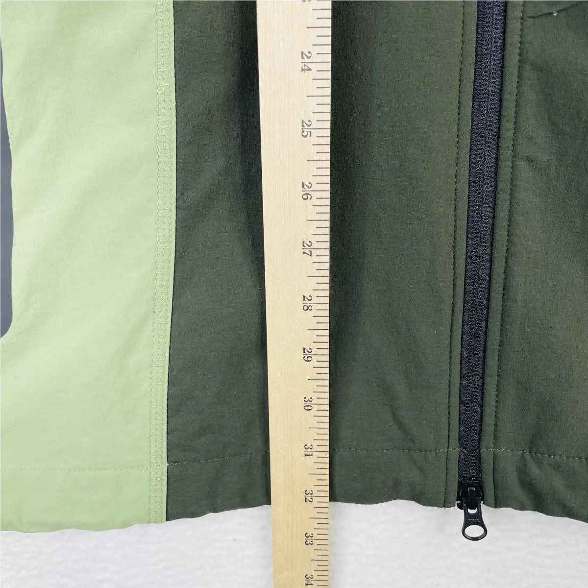 Nike clothing - Nike Tech Dri-FIT Woven Windrunner Colorblock Jacket - IH8461-355 - Black Green 2