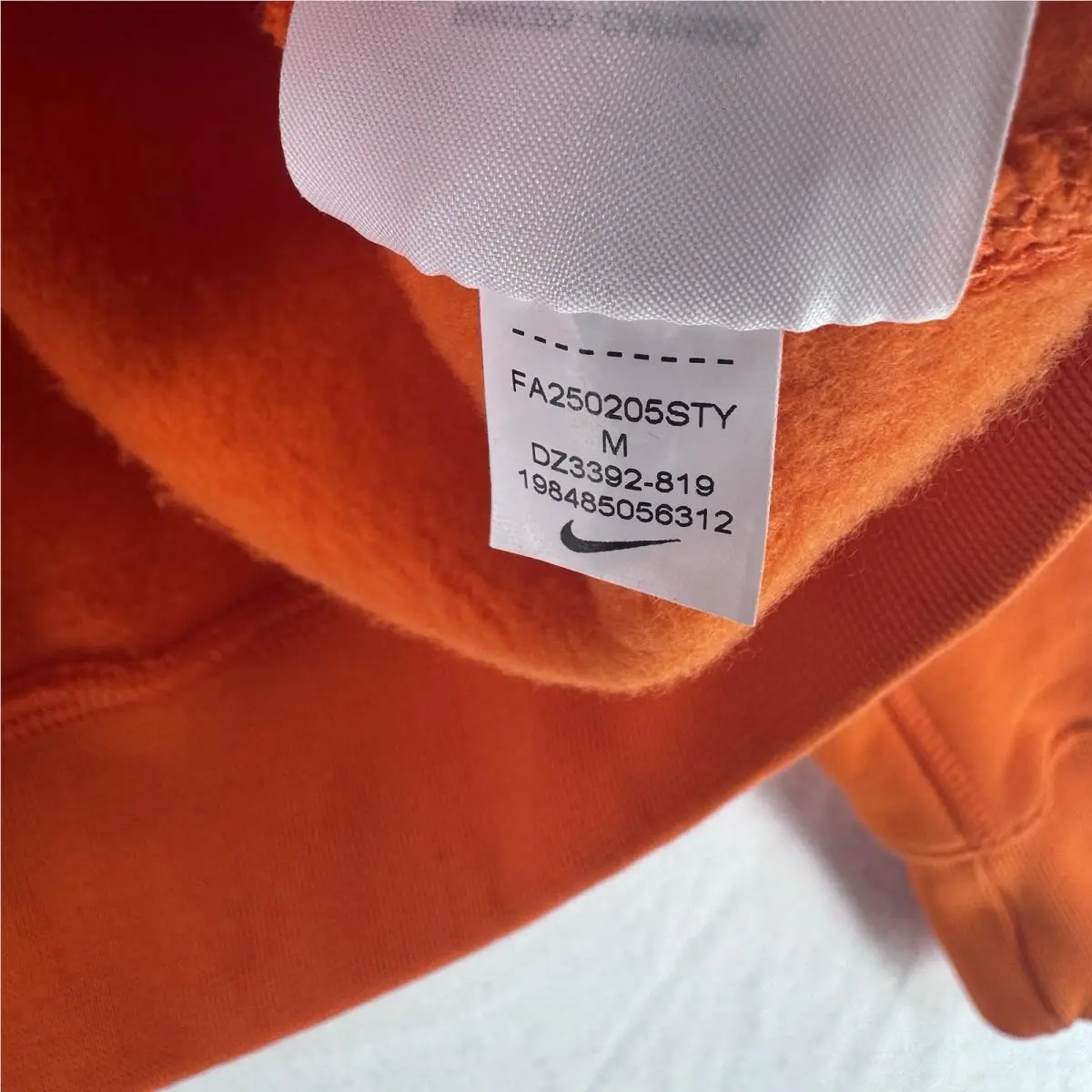 Nike clothing - Orange (UPC: 0198485056312) 4
