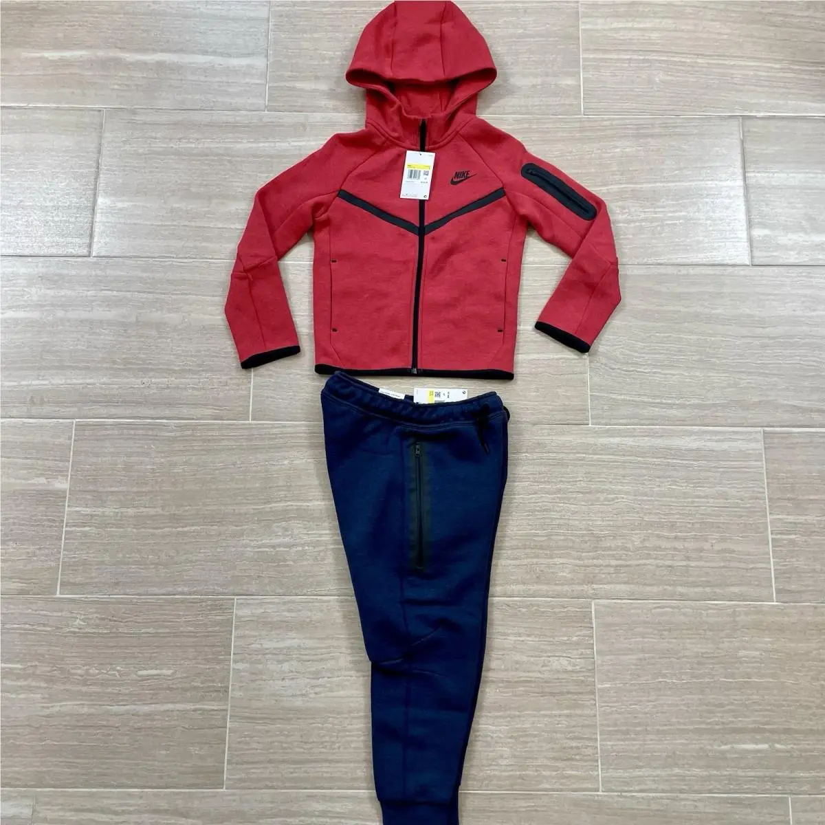 Nike clothing - HV5867-672 - HV5867-672 - Red / Navy Blue 0