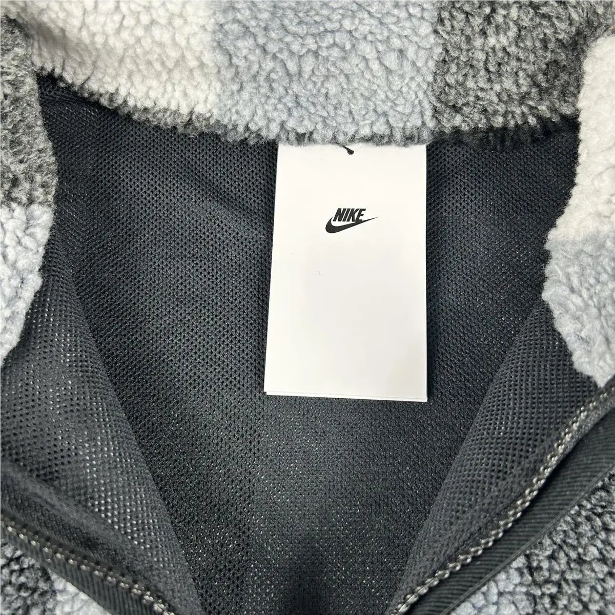 Nike clothing - Black (UPC: 0197600294387) 6