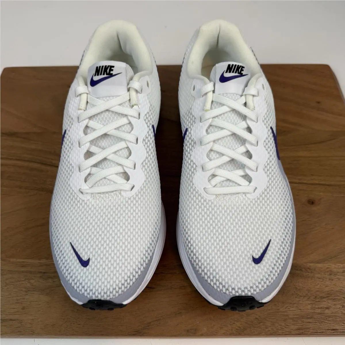 Nike shoes - White 4