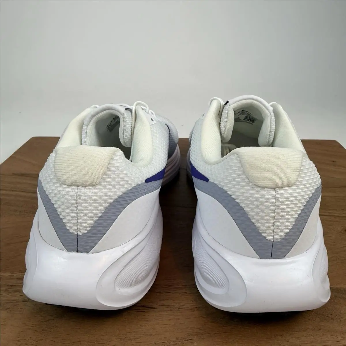 Nike shoes - White 2