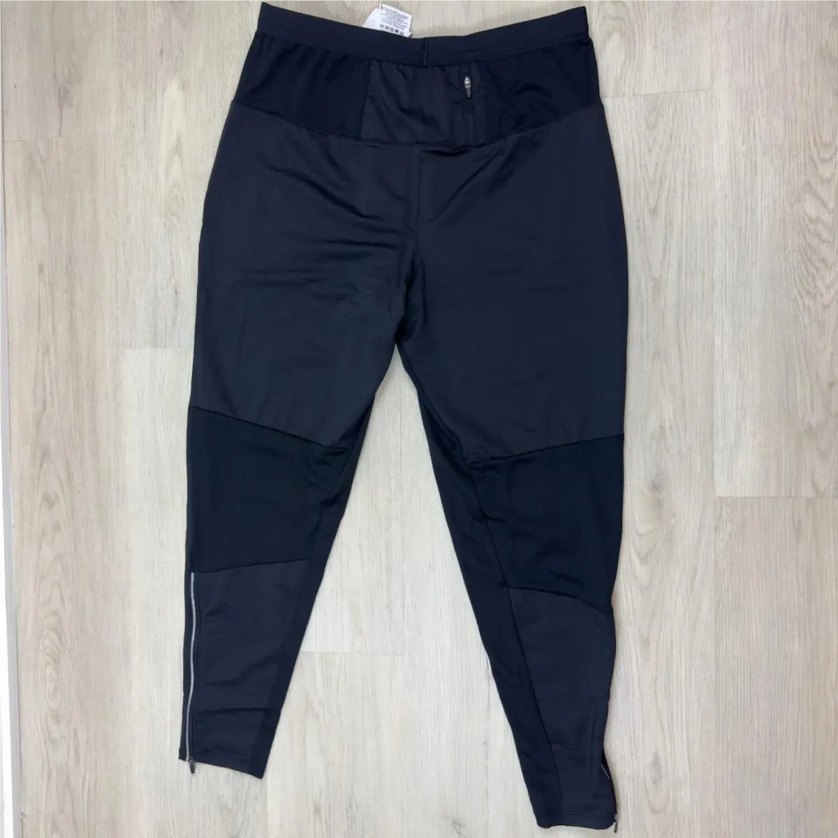 Nike clothing - CU5504-010 - CU5504-010 - Black (UPC: 194493336613) 4