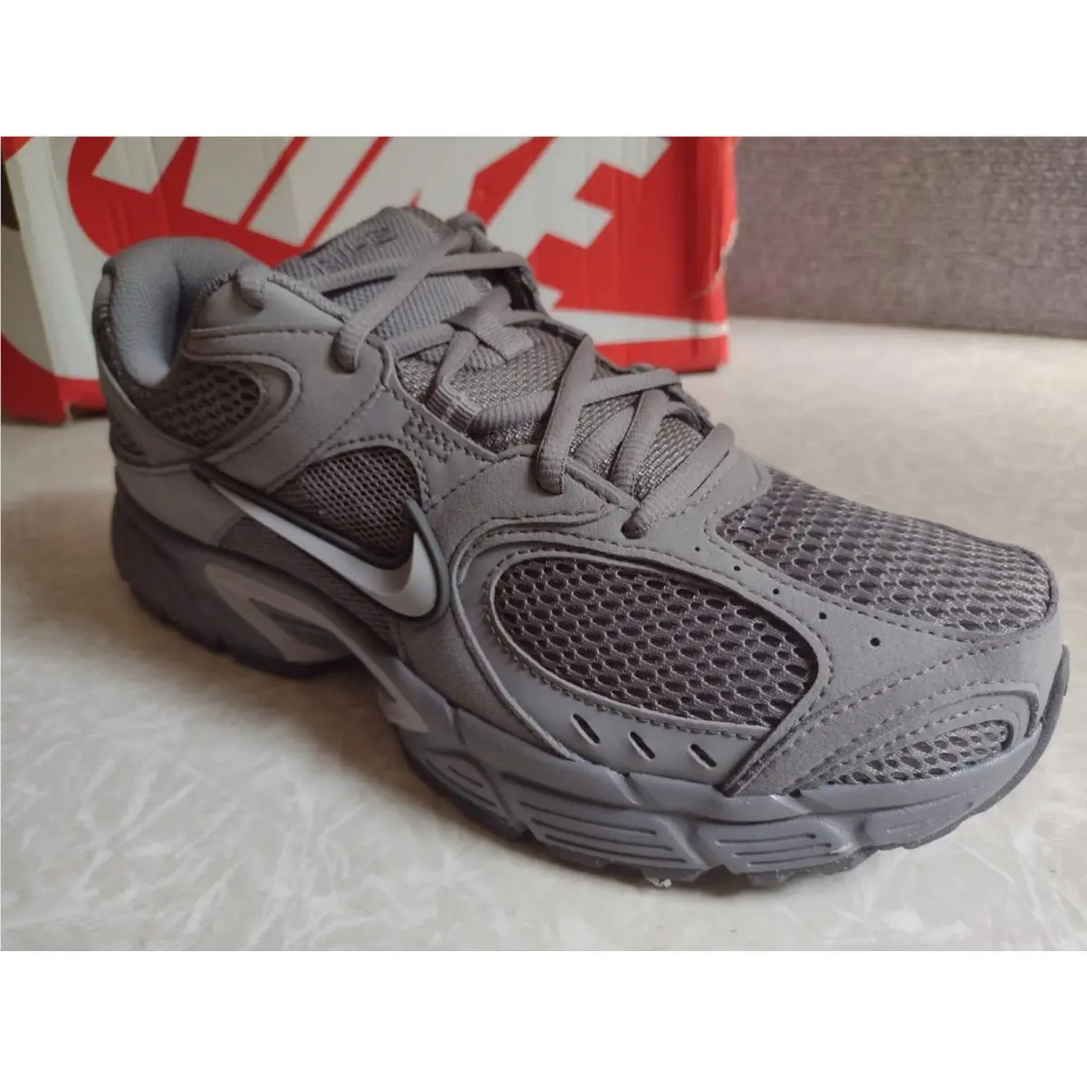Nike shoes - Nike V5 RNR - RNR - II6292-006 - Gray (UPC: 198487898125) 4