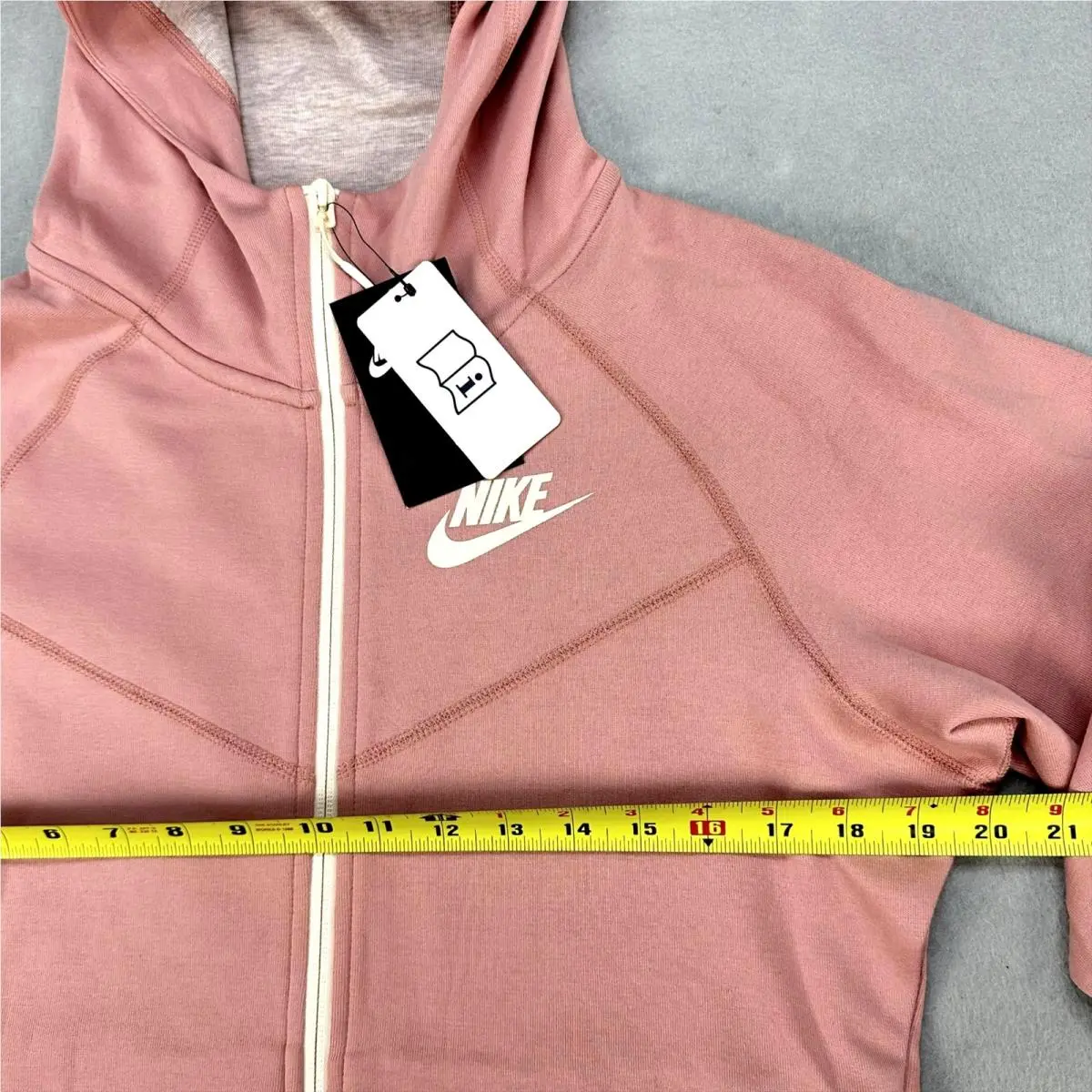 Nike clothing - Pink 8