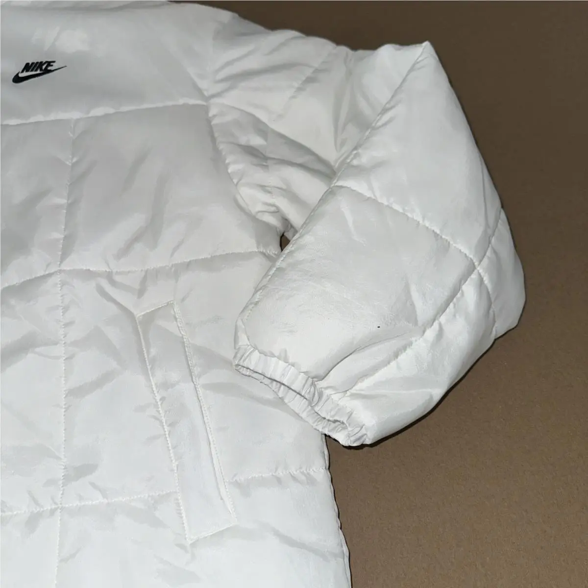 Nike clothing - White 1