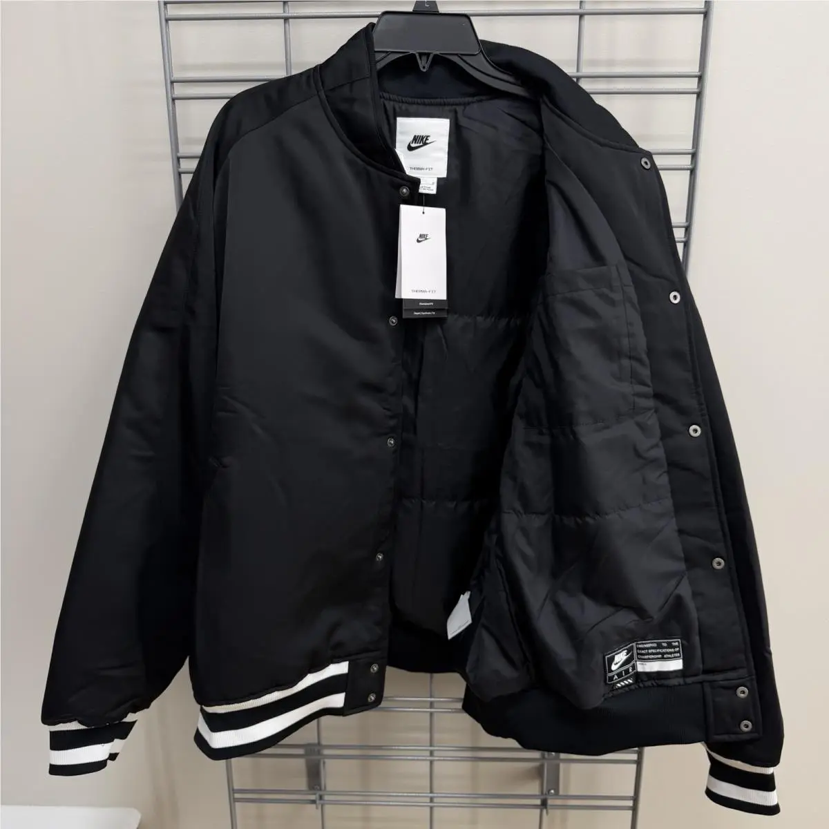 Nike clothing - Nike Air Varsity - Air Varsity - HJ0301 - Black 5