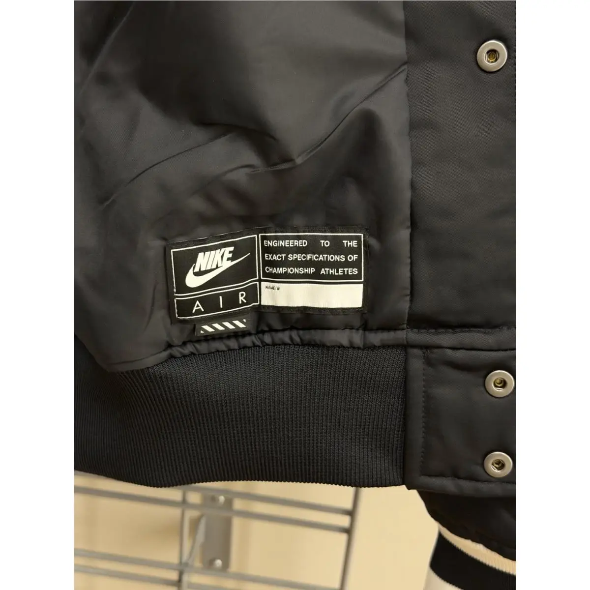 Nike clothing - Nike Air Varsity - Air Varsity - HJ0301 - Black 7