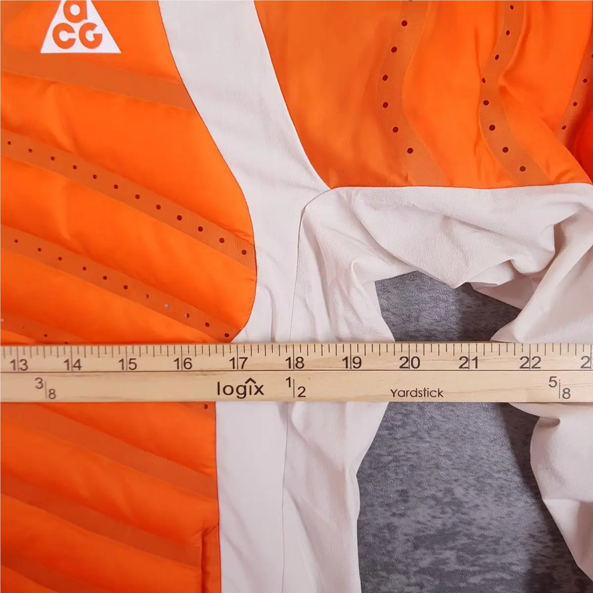 Nike clothing - Orange (UPC: 0198488839547) 4