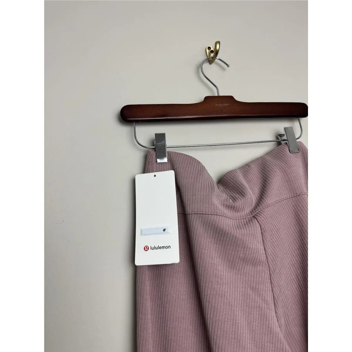 Lululemon clothing - Pink 4