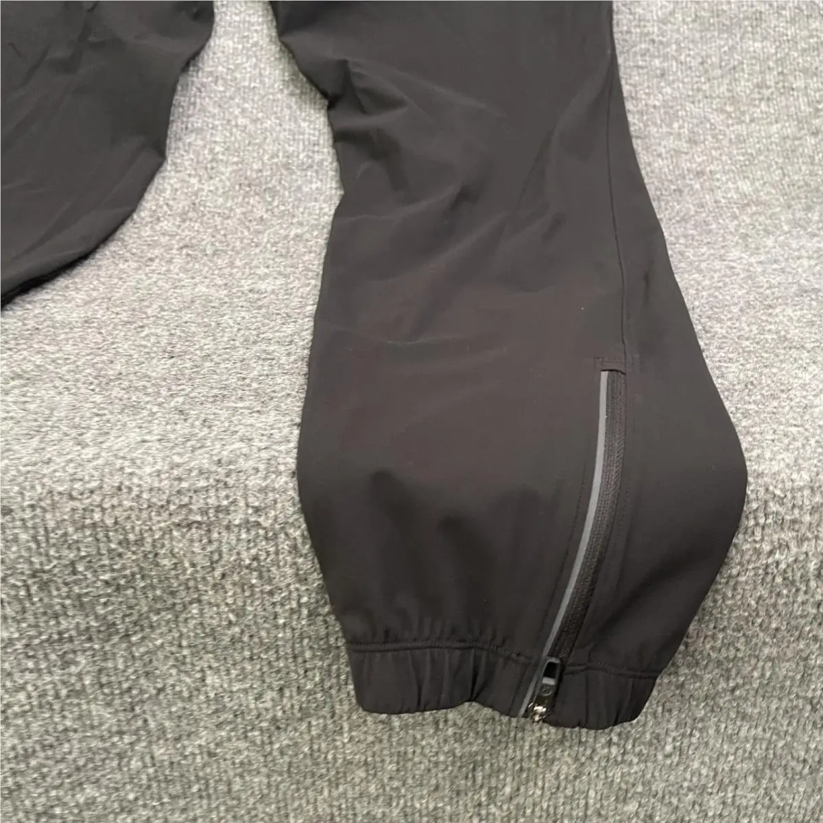 Lululemon clothing - Black 5