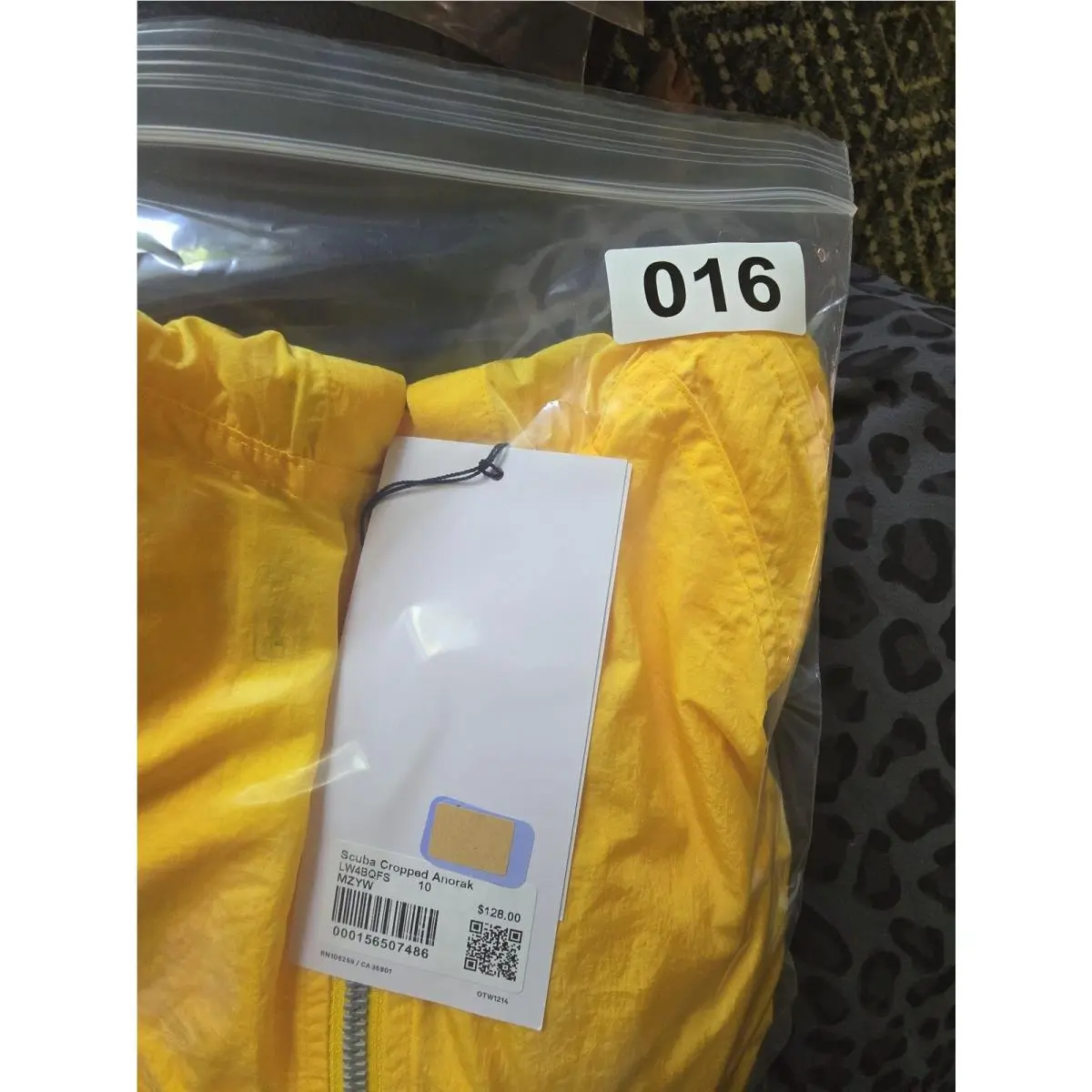 Lululemon clothing - Scuba Anorak - Scuba Anorak - Yellow 7