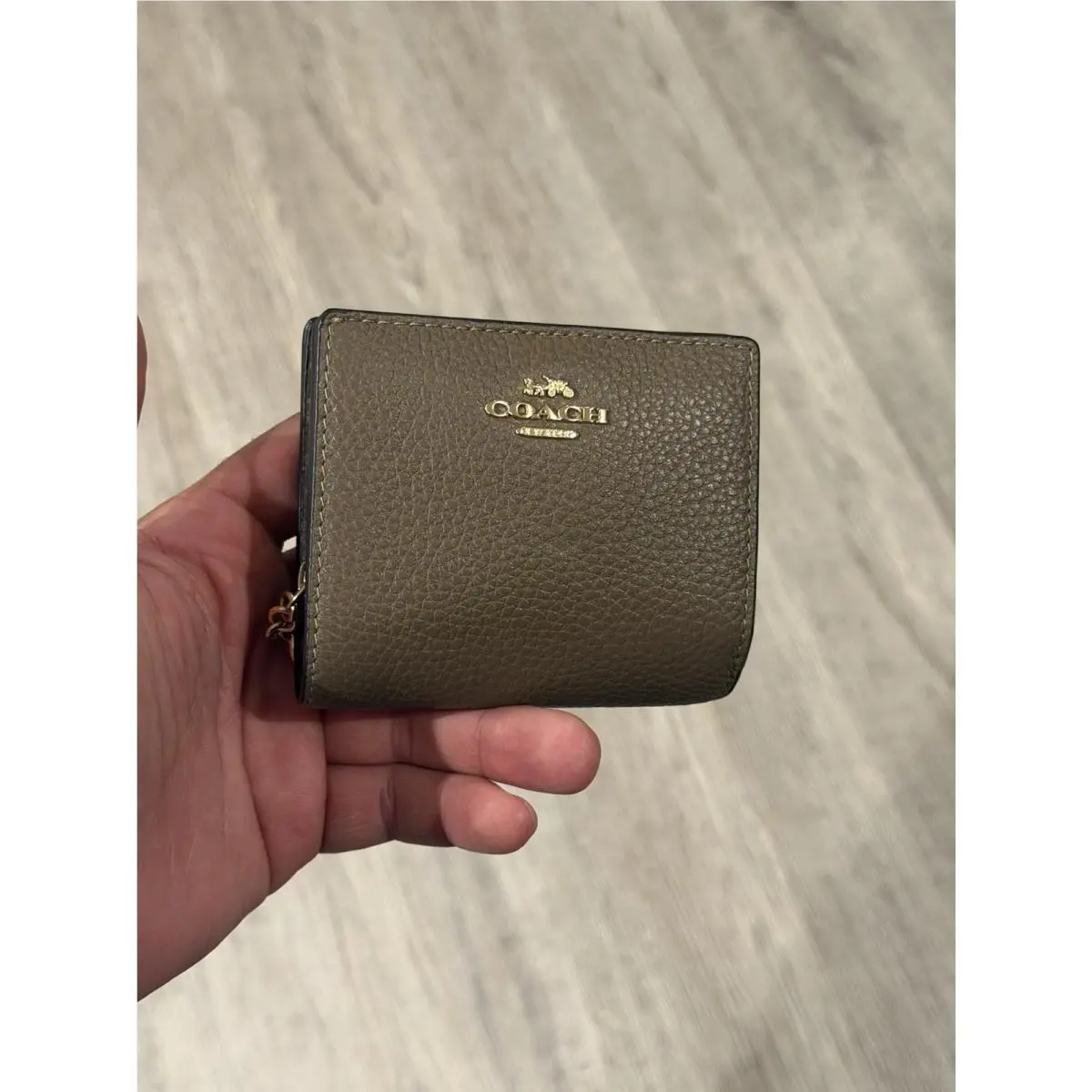 Coach C2862 Snap Wallet Dark Stone Pebble Leather Gold