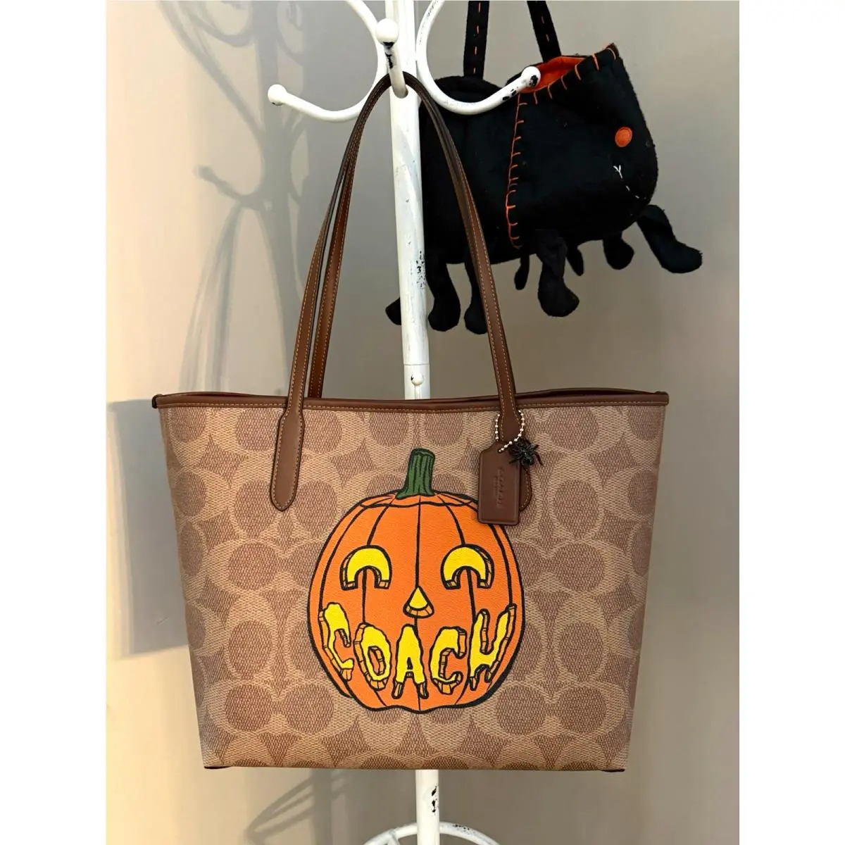 Coach City Tote Purse Bag Logo Halloween Pumpkin Jack-o-lantern