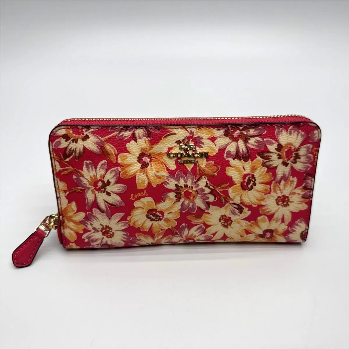 Coach Accordion Zip Wallet with Vintage Daisy Script Print Pink 3474