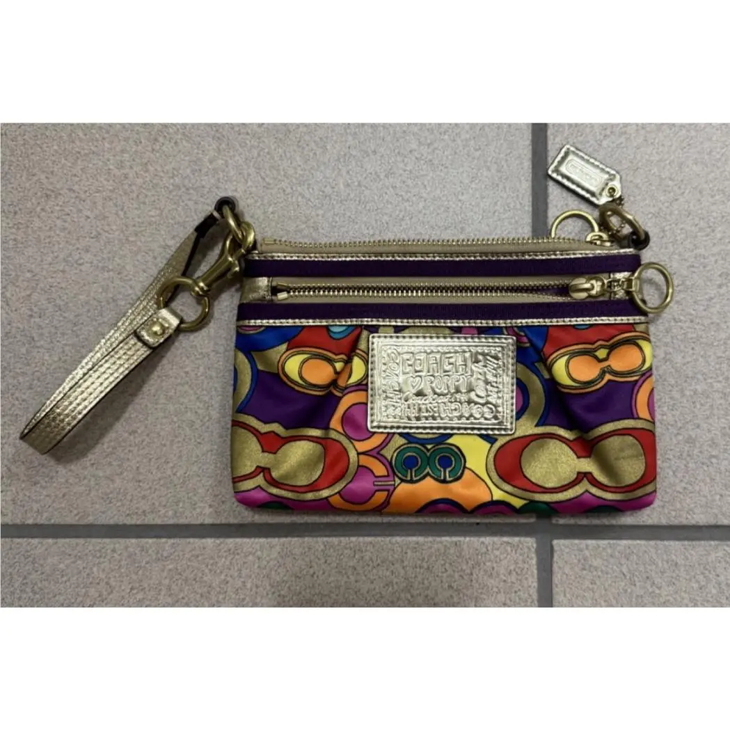 Coach Poppy C Graffiti Wristlet