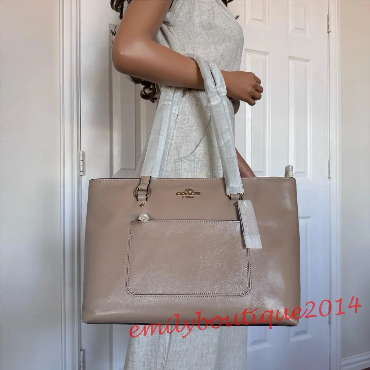 Coach CEA65 Station Tote Zip Bag Shiny Smooth Leather Sandy Beige