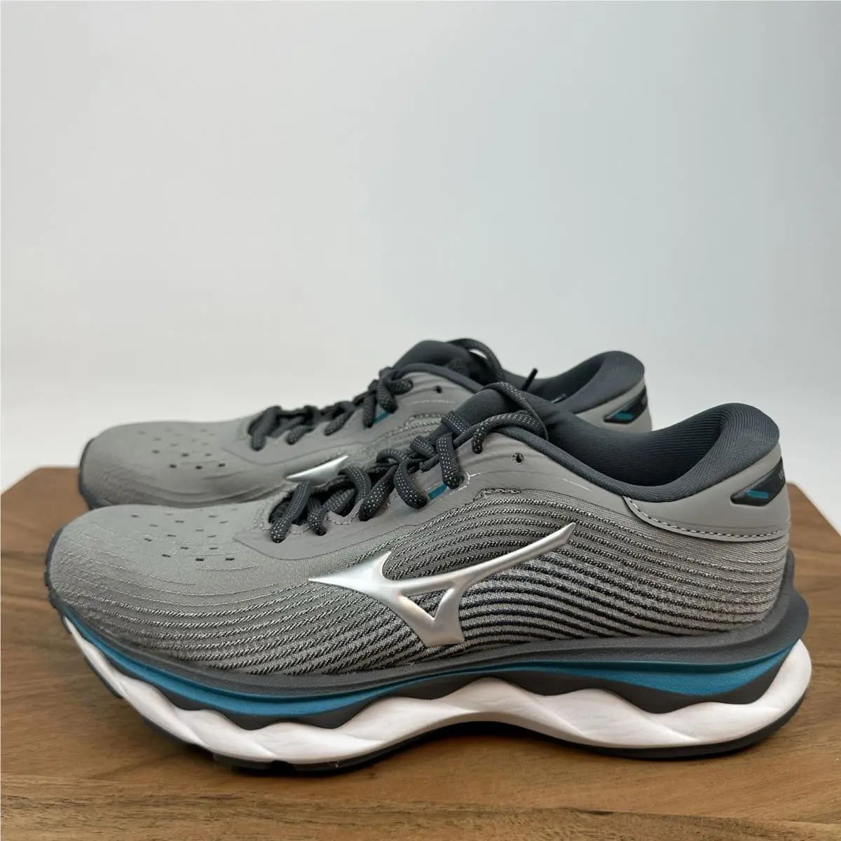 Mizuno shoes - Mizuno Wave Sky - Wave Sky - J1GD210205 - Gray 0