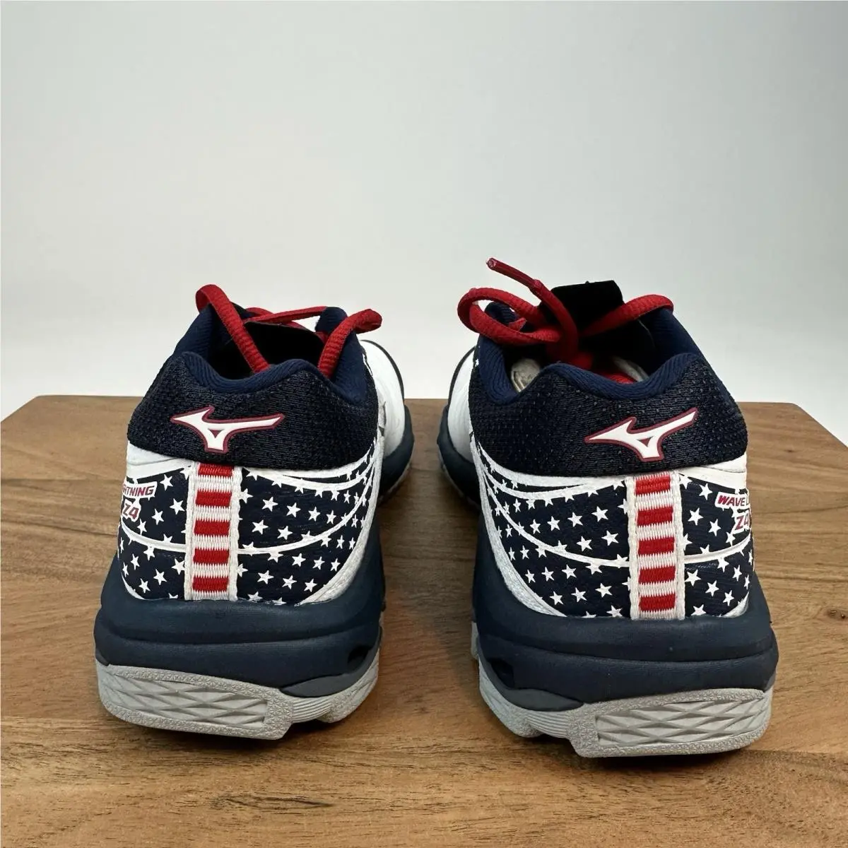 Mizuno shoes - Wave Lightning Z4 - Wave Lightning - White 4