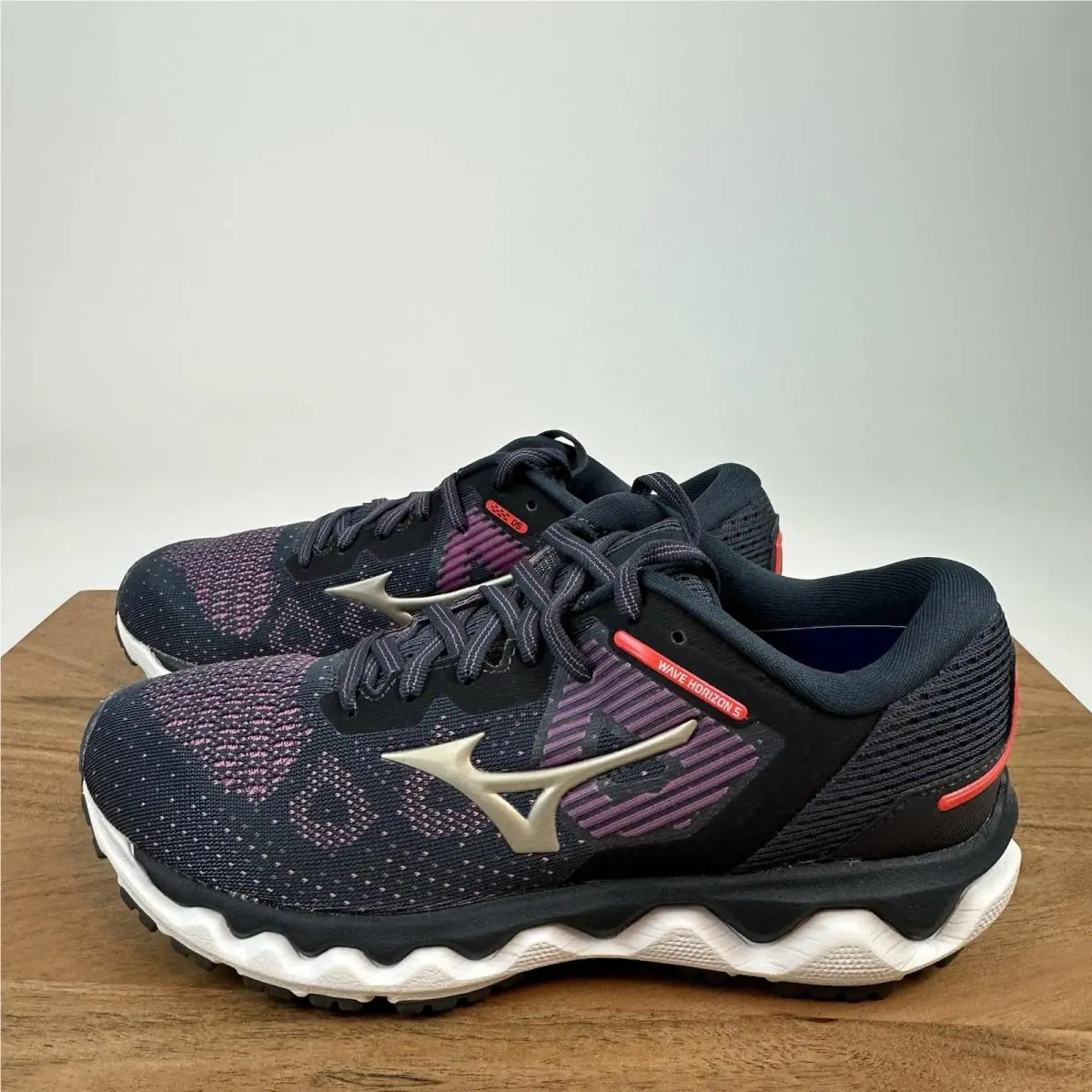 Mizuno shoes - Mizuno Wave Horizon 5 - Wave Horizon - J1GD212642 - Purple 0