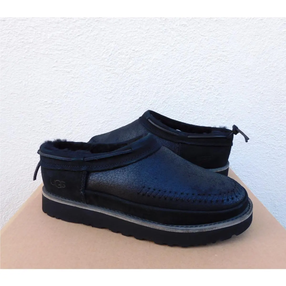 UGG shoes - UGG Campfire Slip-on - Campfire - Black (UPC: 192410377015) 0