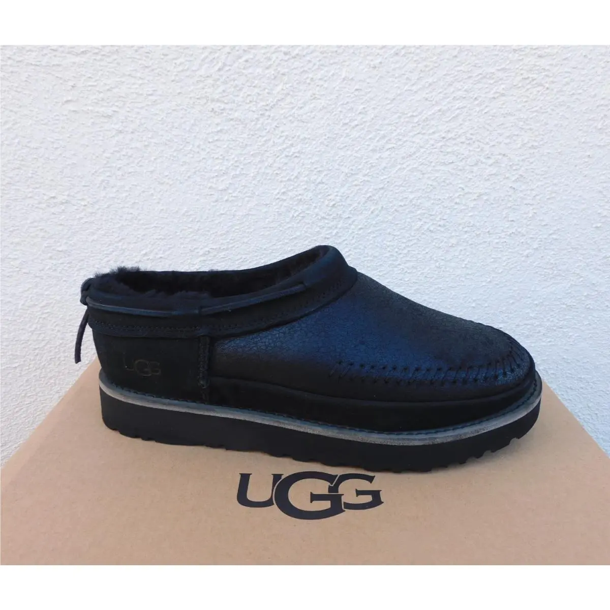 UGG shoes - UGG Campfire Slip-on - Campfire - Black (UPC: 192410377015) 2