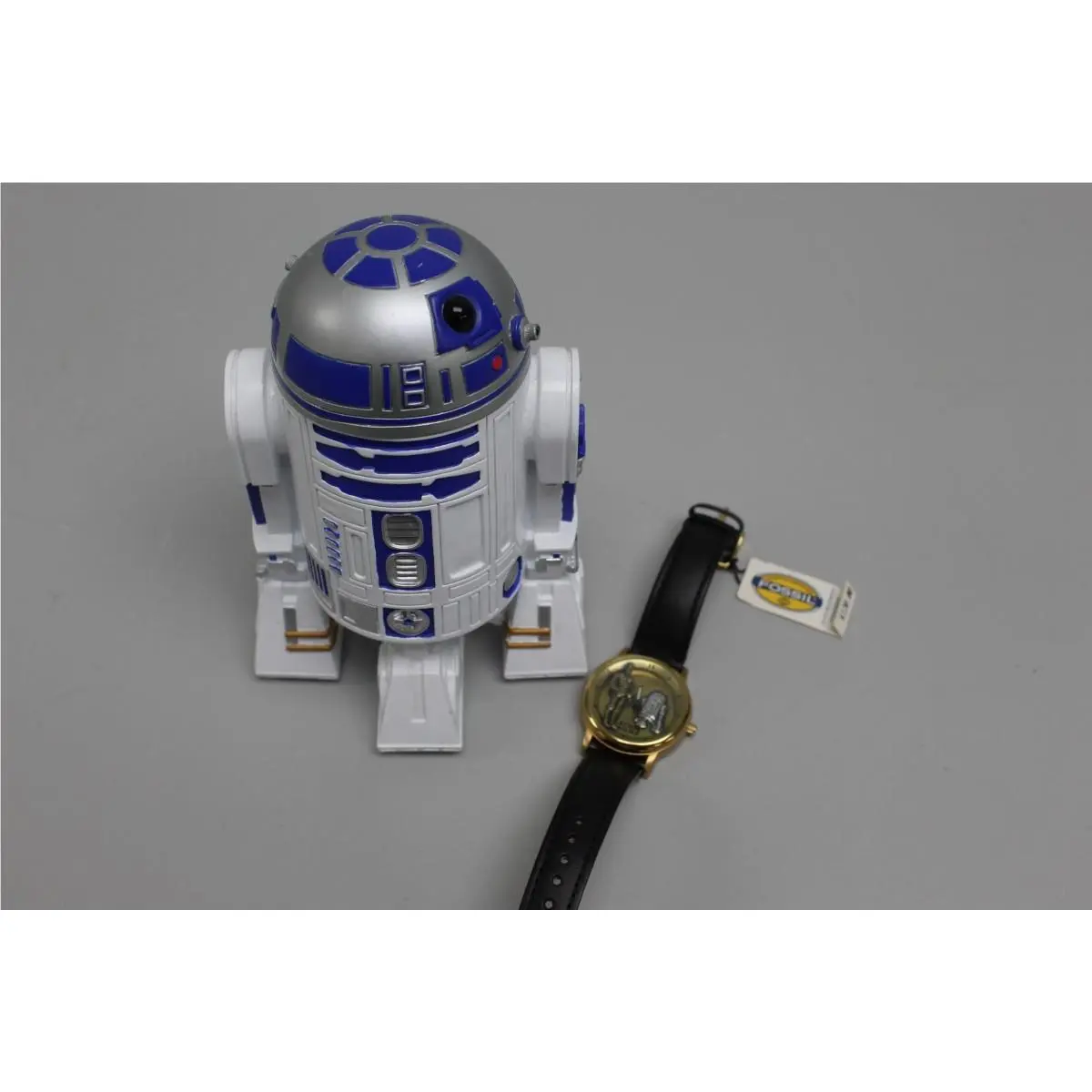 Star Wars LI-1666 Gold Edition C3PO R2D2 Wristwatch New/parts C31038615 by Fossil