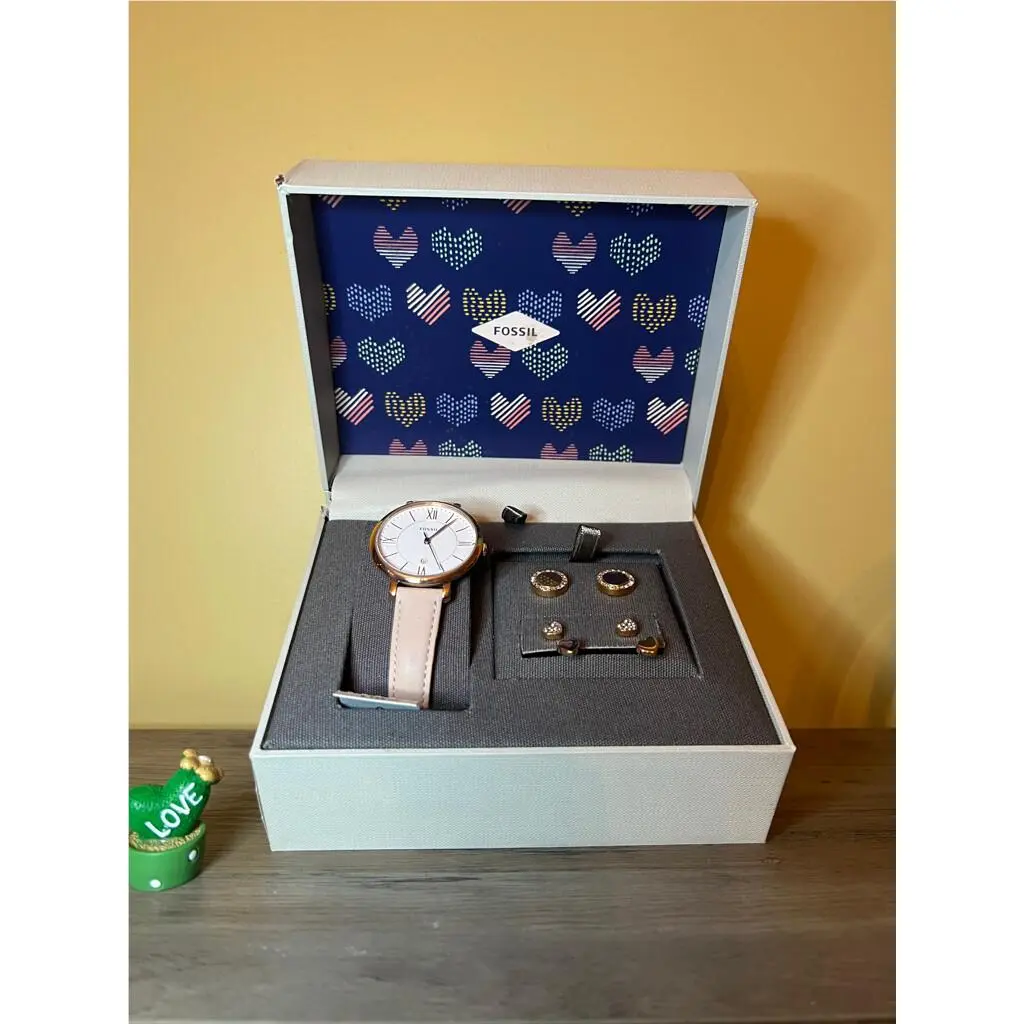 Fossil Jacqueline Blush Leather Watch Earrings Box Set