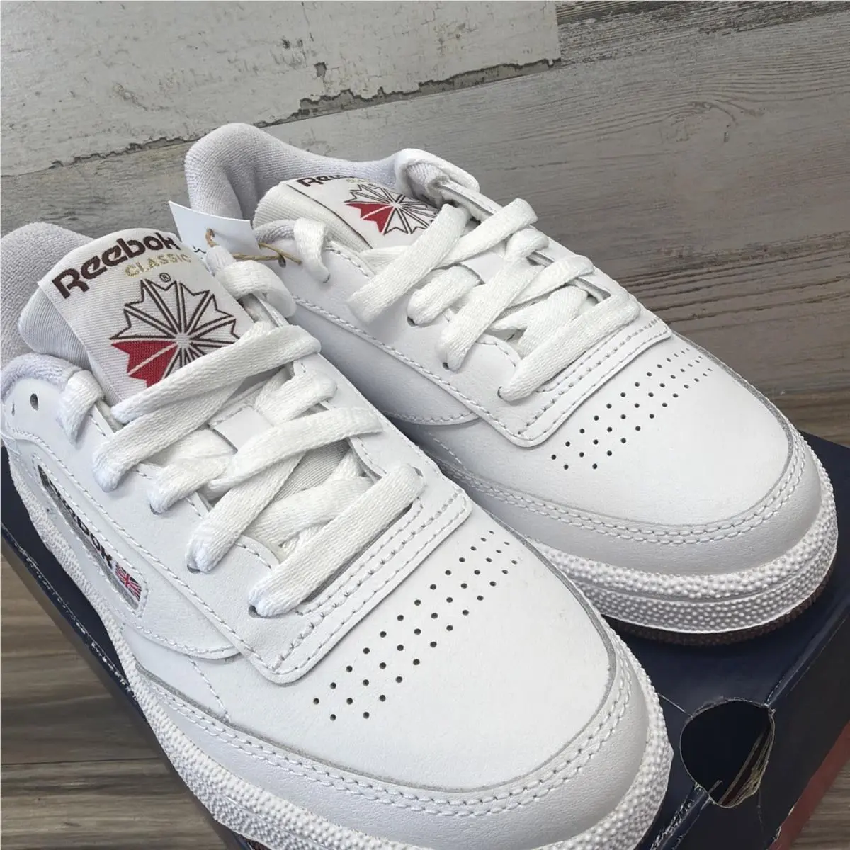 Reebok shoes - White 1