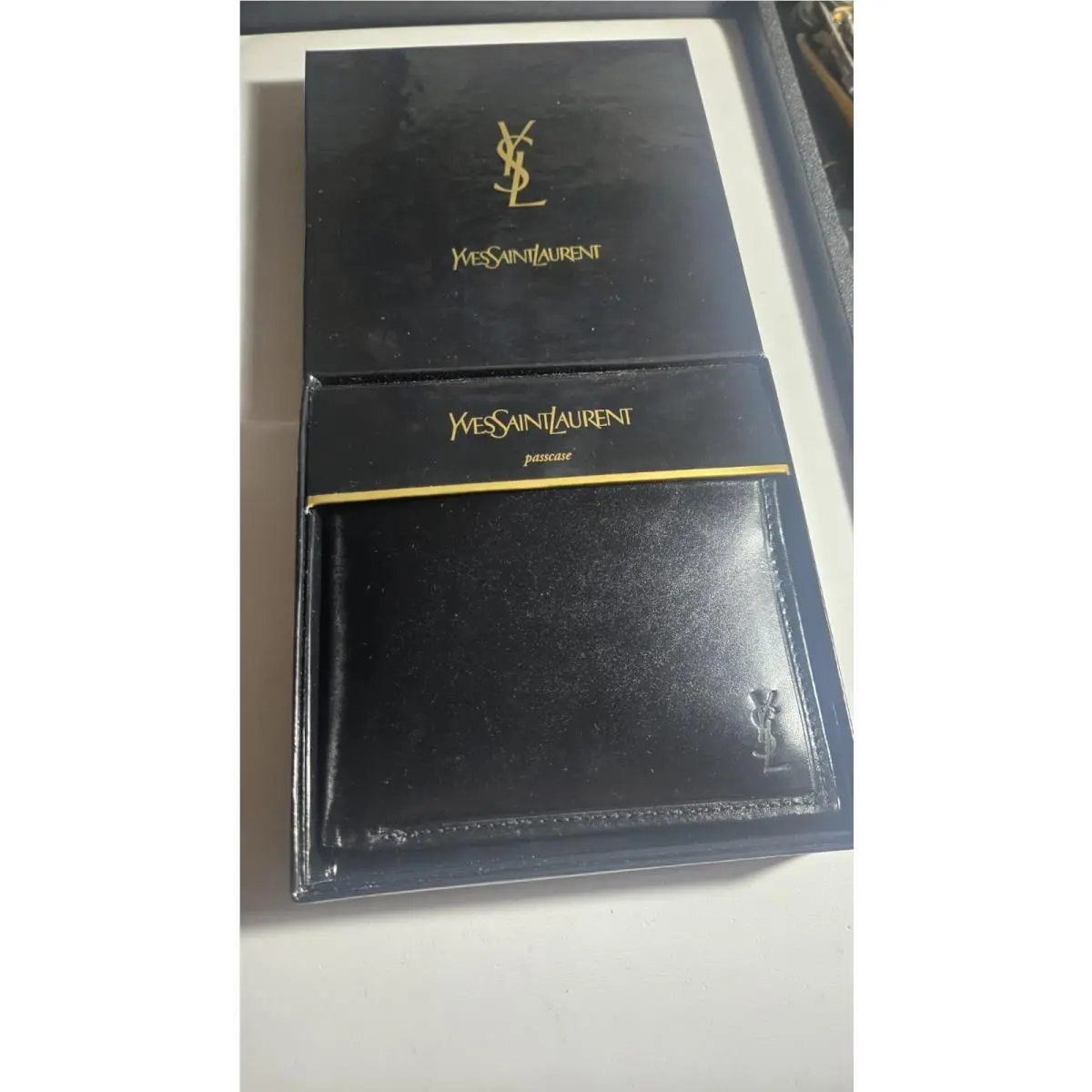 Yves Saint Laurent Men`s Wallet Passcase Billfold Ysl Gold Tone Plaque