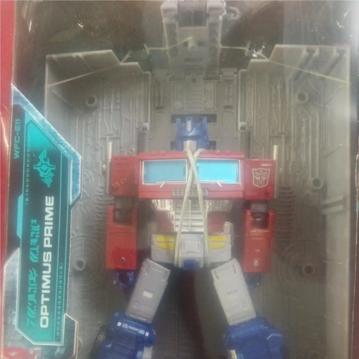 Transformers Optimus Prime Earthrise War For Cybertron WFC-E11 Read