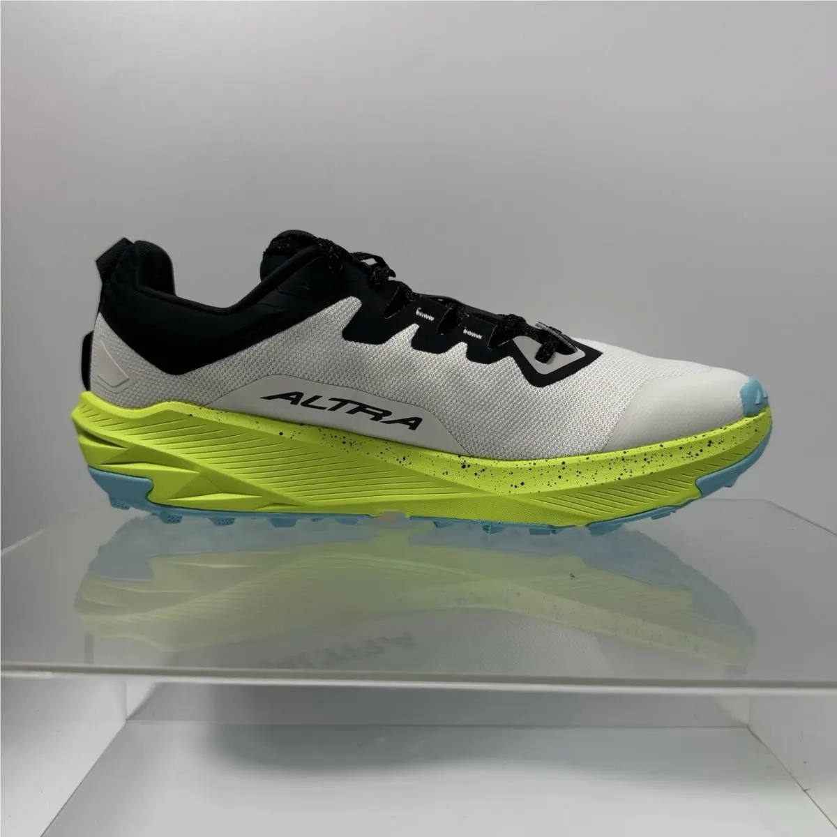 Altra shoes - Altra Experience Wild 3+ - Experience Wild - AL0A85V0102 - White 1