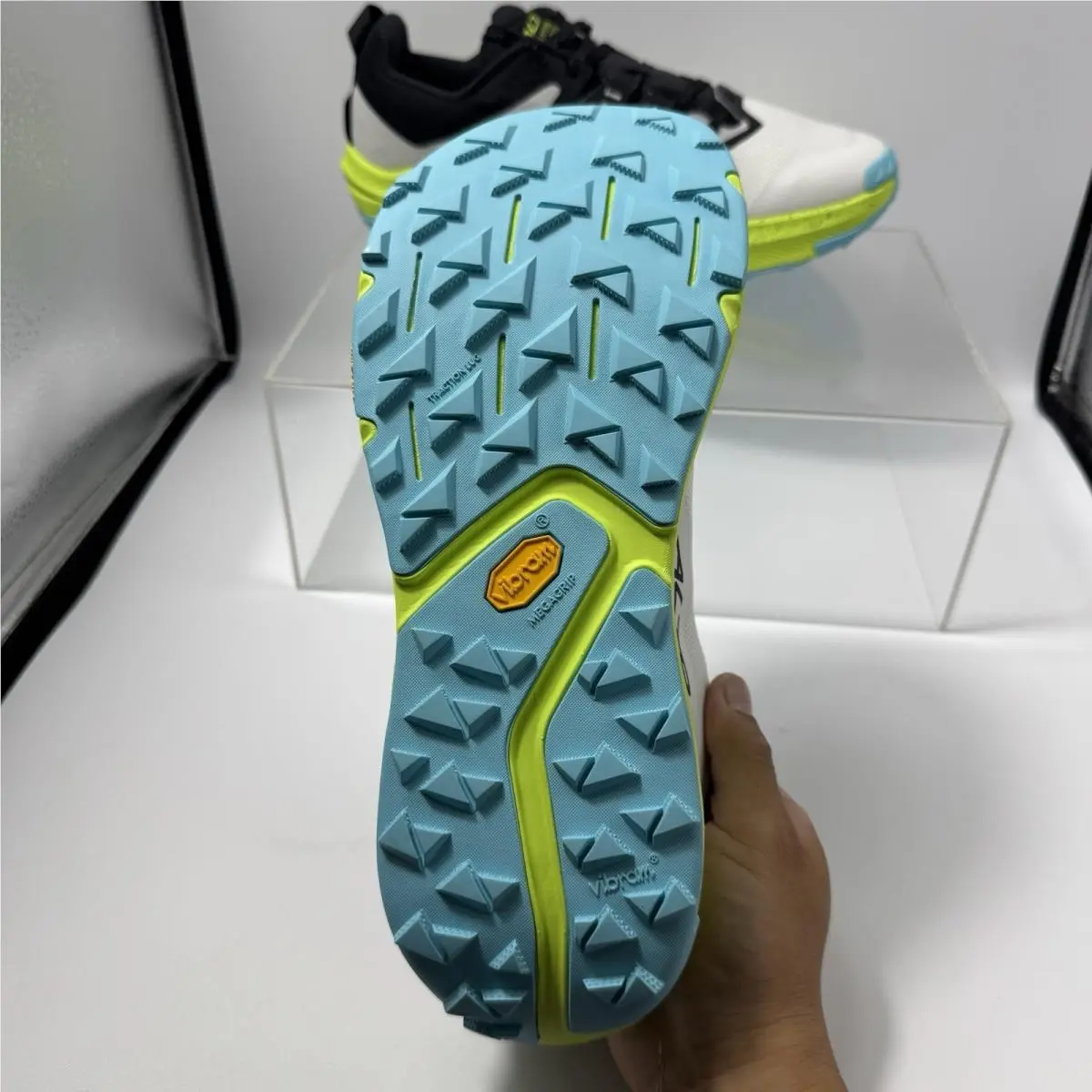 Altra shoes - Altra Experience Wild 3+ - Experience Wild - AL0A85V0102 - White 6
