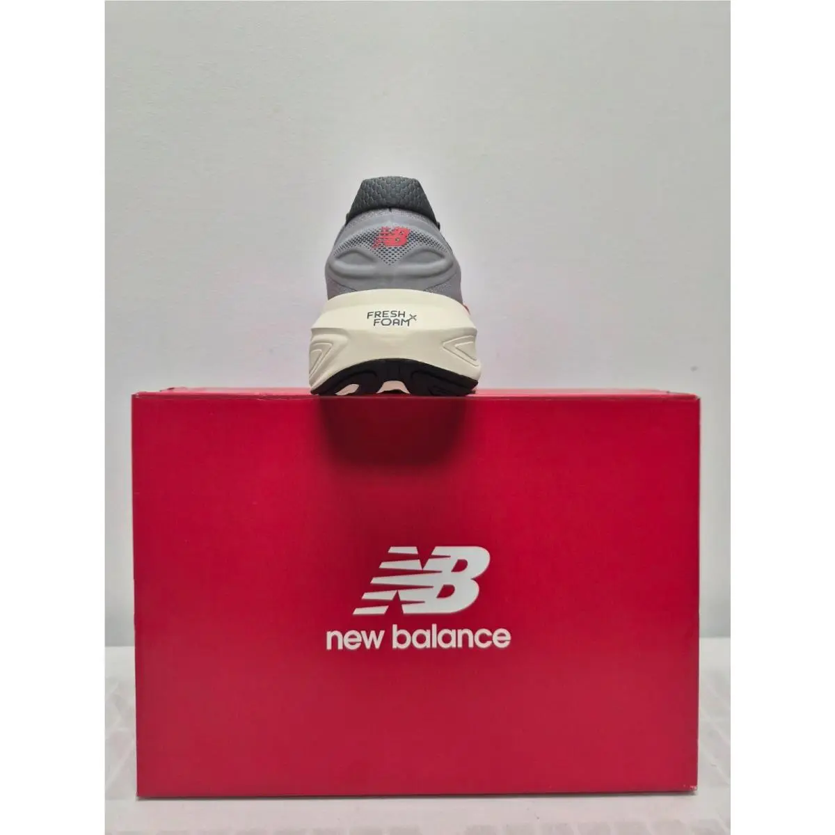 New Balance shoes - NEW BALANCE FRESH FOAM X MORE v6 - MMORLC6 - Gray 1